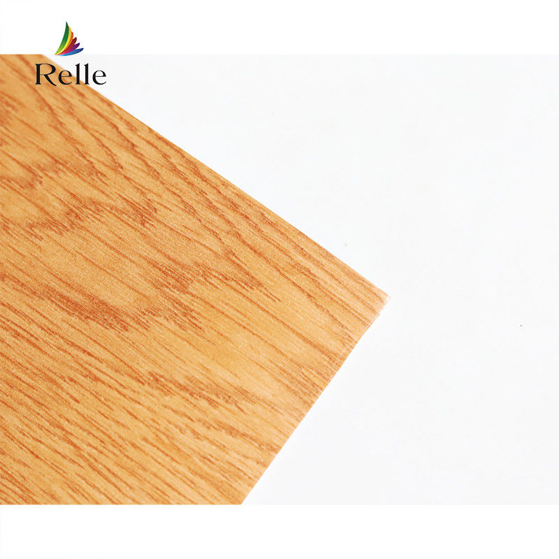 Campo de basquete Relle Vinyl Sport piso 6mm com revestimento UV e redução de ruído