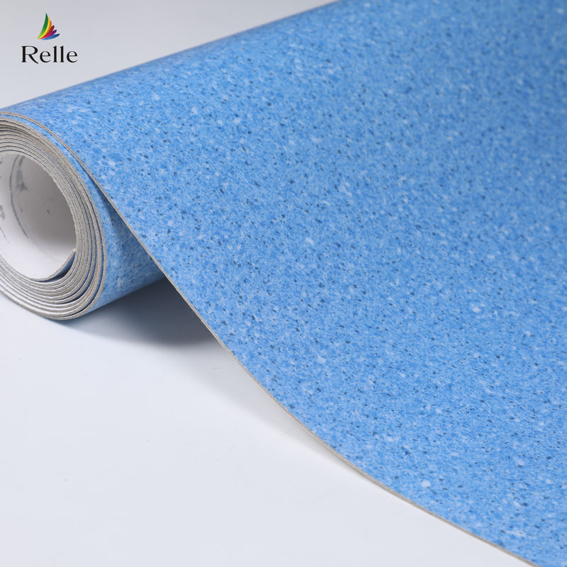 Rolo de piso de vinil de PVC resistente ao desgaste para escritórios internos com resistência ao desgaste e grau T