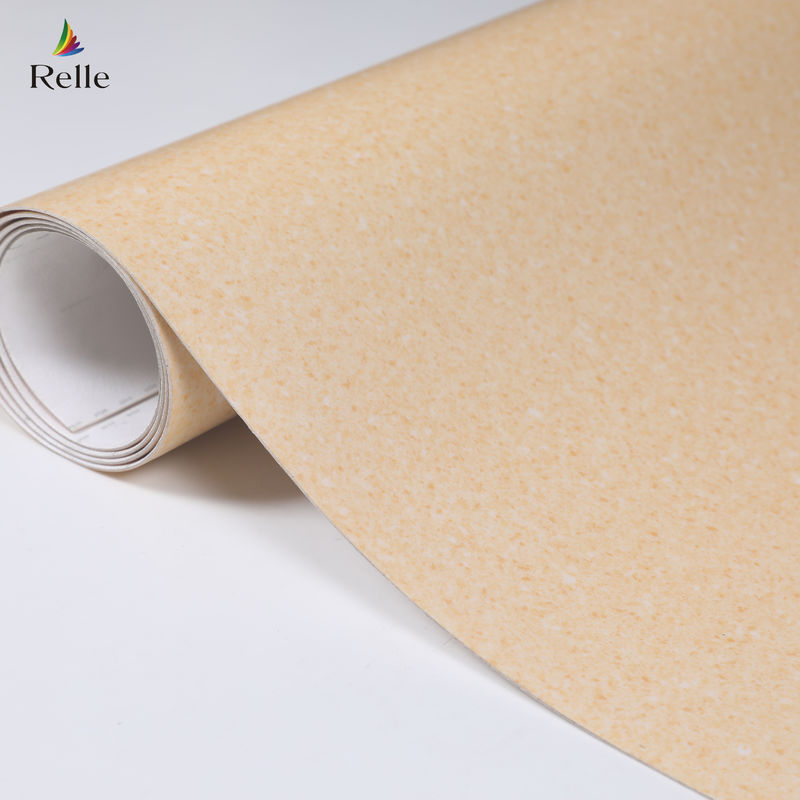 Rolo de piso de vinil de PVC resistente ao desgaste para escritórios internos com resistência ao desgaste e grau T