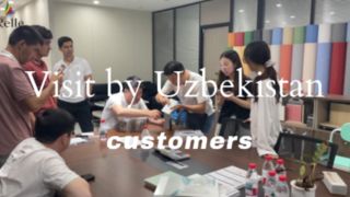 Visita de clientes do Uzbequistão